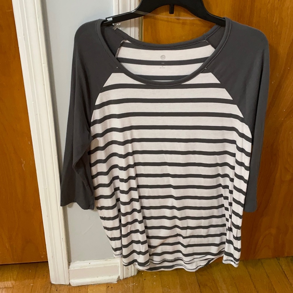 Relaxed Fit SO long sleeve sweater